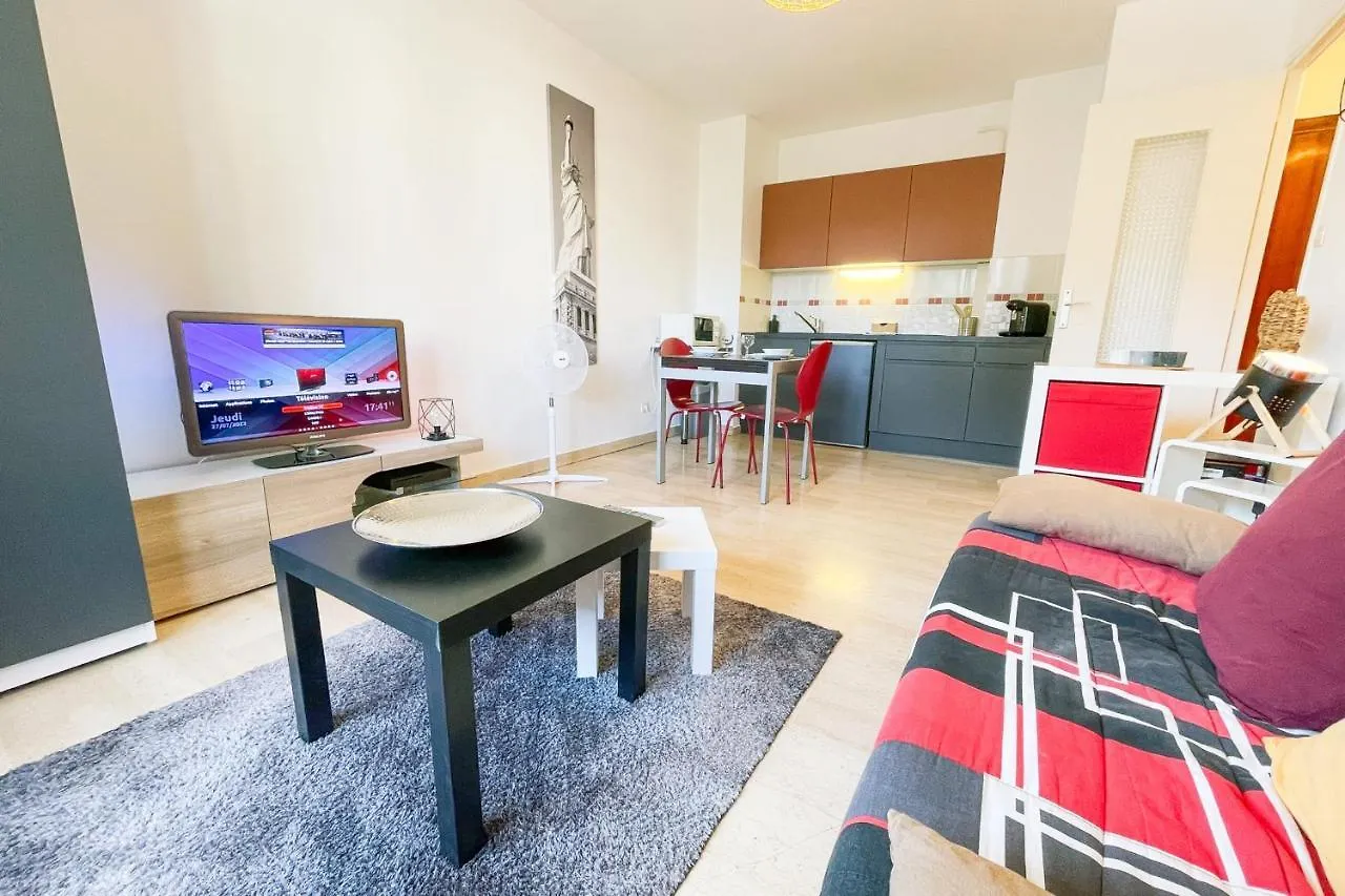 #Fq The Grenoble Break Studio - Balcony 0*,  فرنسا